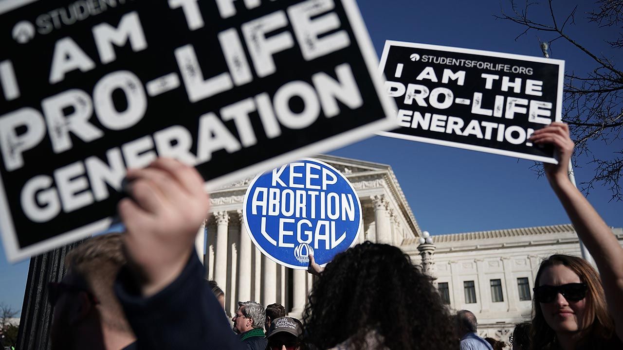 Sąd Najwyższy USA podejmował kwestię prawa do aborcji wielokrotnie (fot. Alex Wong/Getty Images) Sąd Najwyższy USA podejmował kwestię prawa do aborcji wielokrotnie (fot. Alex Wong/Getty Images)