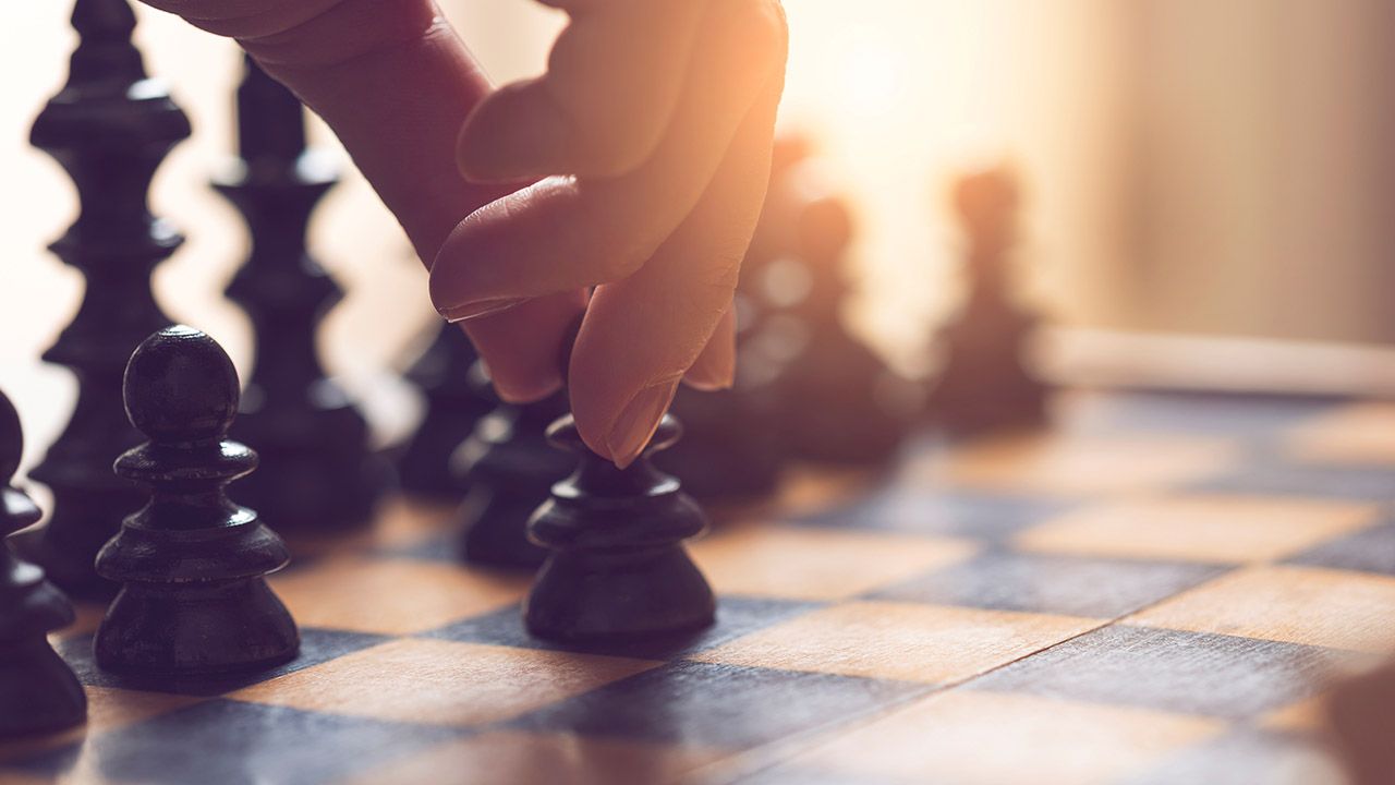 Rosjanie są faworytami w każdym turnieju, ale tym razem ulegli młodym szachistom z Polski (fot. Shutterstock/Impact Photography) Rosjanie są faworytami w każdym turnieju, ale tym razem ulegli młodym szachistom z Polski (fot. Shutterstock/Impact Photography)