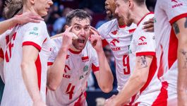 Marcin Komenda (w środku, fot Volleyball World) Marcin Komenda (w środku, fot Volleyball World)