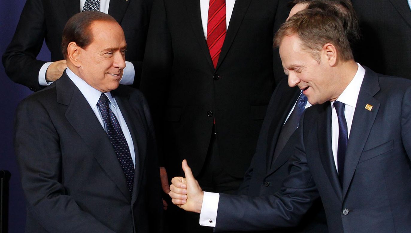 Donald Tusk i Silvio Berlusconi (fot. Forum/Reuters/Thierry Roge)