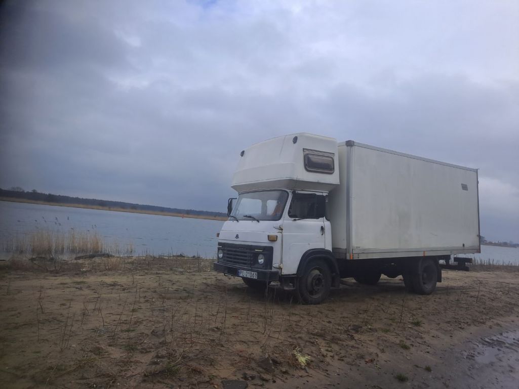 Дом-прычэп Алега Мядзведзева. Гданьск, Польшча. 2024 год. Фота: Zrzutka.pl