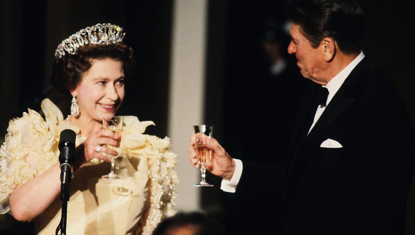 FBI opublikowało plik dokumentów dotyczących wizyt zmarłej w zeszłym roku królowej Elżbiety II w USA (fot. Anwar Hussein/Getty Images)