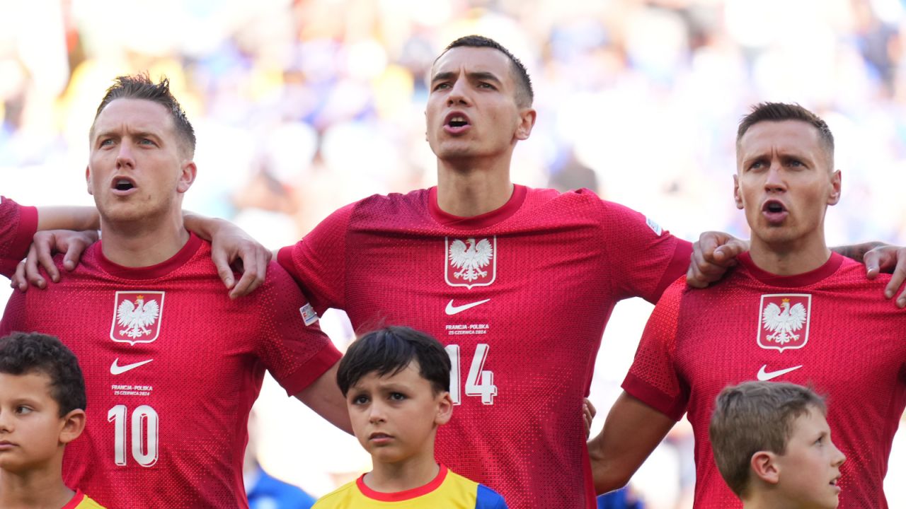 Piotr Zieliński i Jakub Kiwior mogą zagrać w jednym klubie (fot. Getty)
