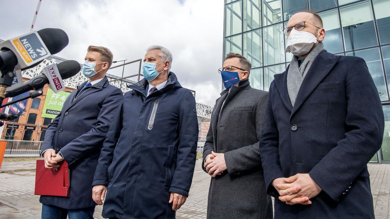 Platforma trwale traci politycznie na znaczeniu (fot. PAP/G.Michałowski) Platforma trwale traci politycznie na znaczeniu (fot. PAP/G.Michałowski)
