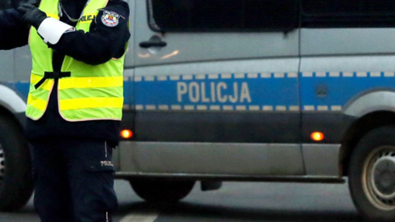 Policja zatrzymała sprawców, rodzinny biznes padł... (fot. PAP/Tomasz Gzell) Policja zatrzymała sprawców, rodzinny biznes padł... (fot. PAP/Tomasz Gzell)