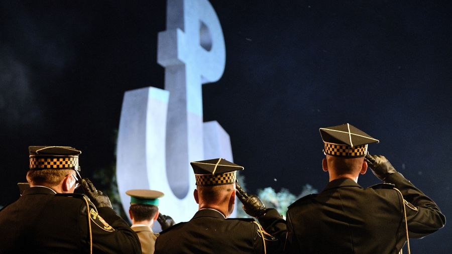 Uroczystości upamiętniające 74. rocznicę wybuchu Powstania Warszawskiego na Kopcu Powstania Warszawskiego na stołecznym Mokotowie 1 sierpnia 2018 roku. Fot. PAP/Jacek Turczyk