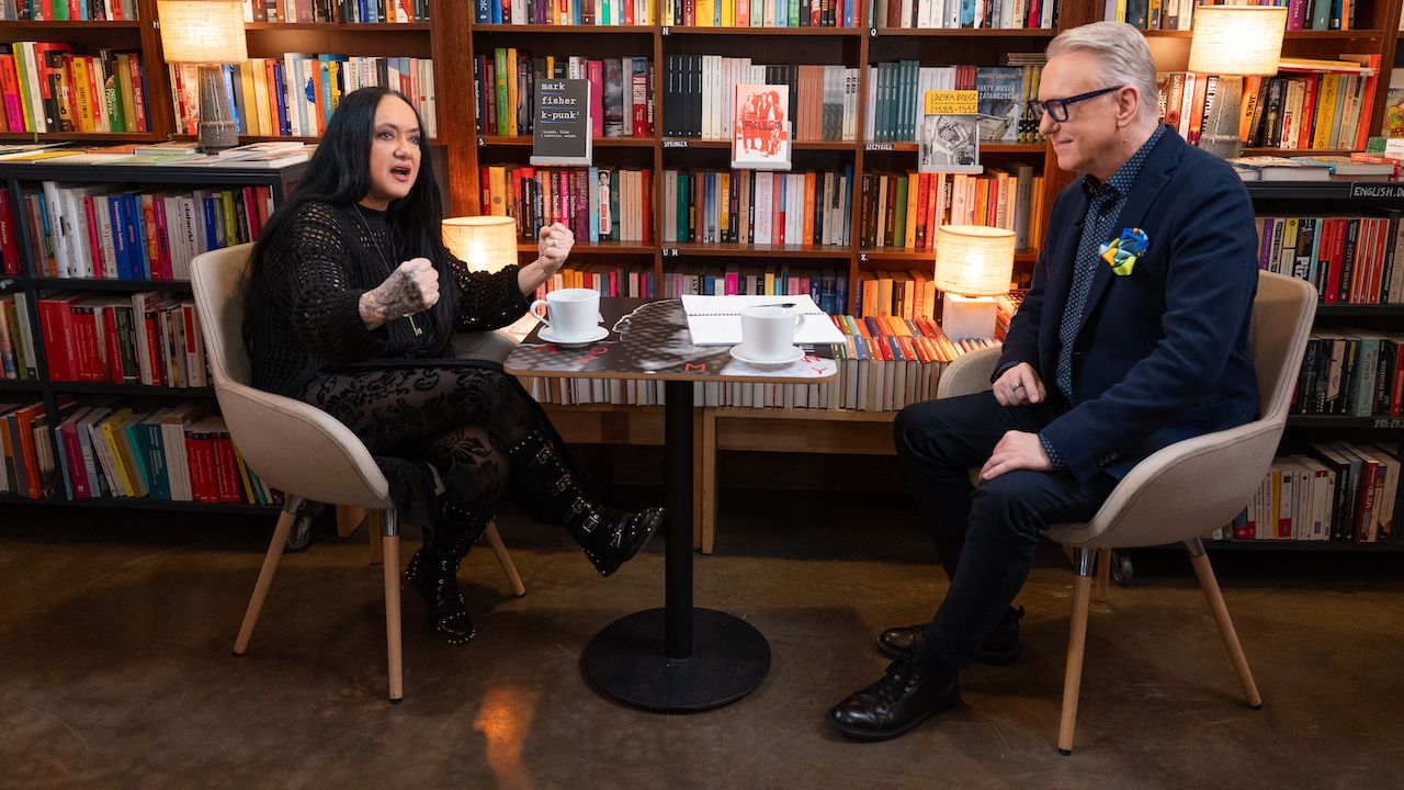 „Mrok, rozum i święty spokój”. Anja Orthodox u Mariusza Szczygła