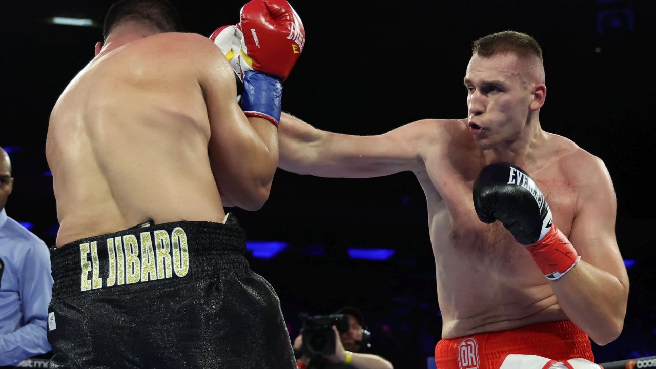 Damian Knyba jest niepokonany na zawodowych ringach (fot. Getty Images)