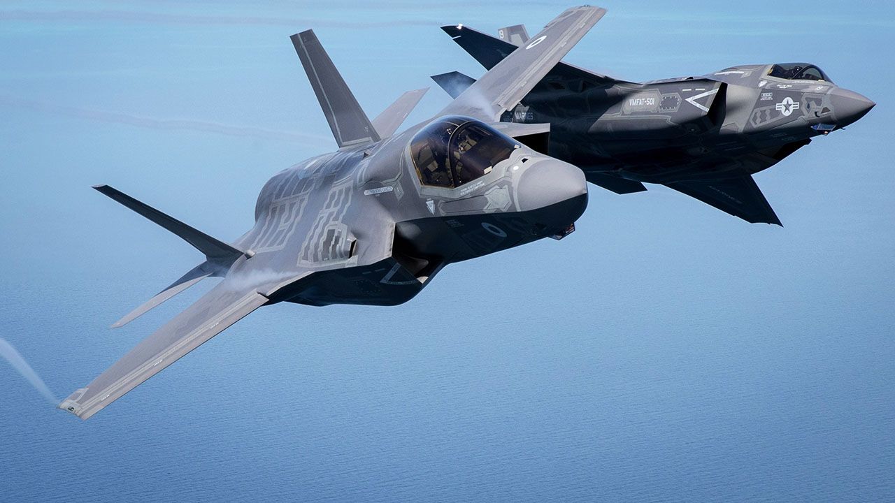F-35 to najnowocześniejszy myśliwiec na świecie. Według lidera SLD wyposażenie polskich Sił Powietrznych w ten samolot to absurd (fot. Matt Cardy/Getty Images) F-35 to najnowocześniejszy myśliwiec na świecie. Według lidera SLD wyposażenie polskich Sił Powietrznych w ten samolot to absurd (fot. Matt Cardy/Getty Images)