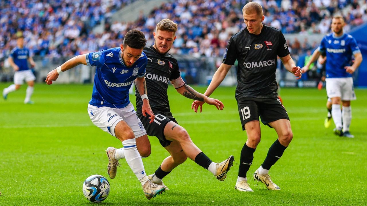 David Olafsson w meczu z Lechem Poznań (fot. 400mm.pl).