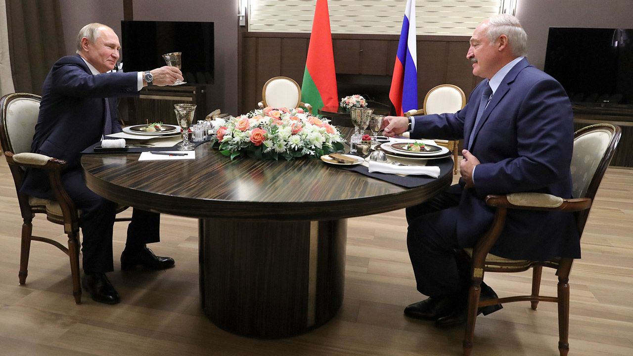 Zjednoczenie Białorusi i Rosji może się dokonać w 2024 r. – ocenił Rinkeviczs (fot. PAP/EPA/MICHAEL KLIMENTYEV / SPUTNIK / KREMLIN POOL) Zjednoczenie Białorusi i Rosji może się dokonać w 2024 r. – ocenił Rinkeviczs (fot. PAP/EPA/MICHAEL KLIMENTYEV / SPUTNIK / KREMLIN POOL)