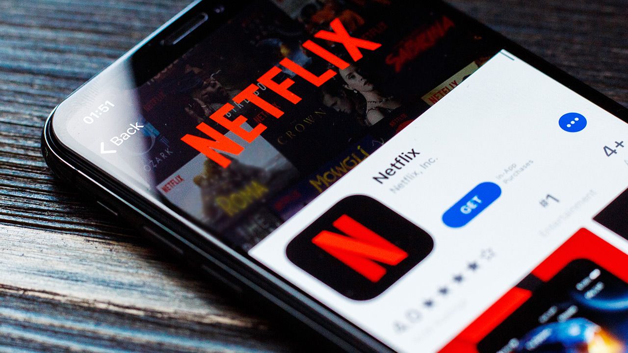 Fałszywa aplikacja w sklepie Google przypomina Netflixa (fot. Shutterstock) Fałszywa aplikacja w sklepie Google przypomina Netflixa (fot. Shutterstock)