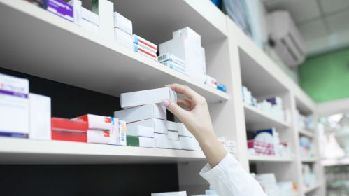  A shelf with medicines in a pharmacy. The picture is illustrative. Photo: aleksandarlittlewolf / freepik.com