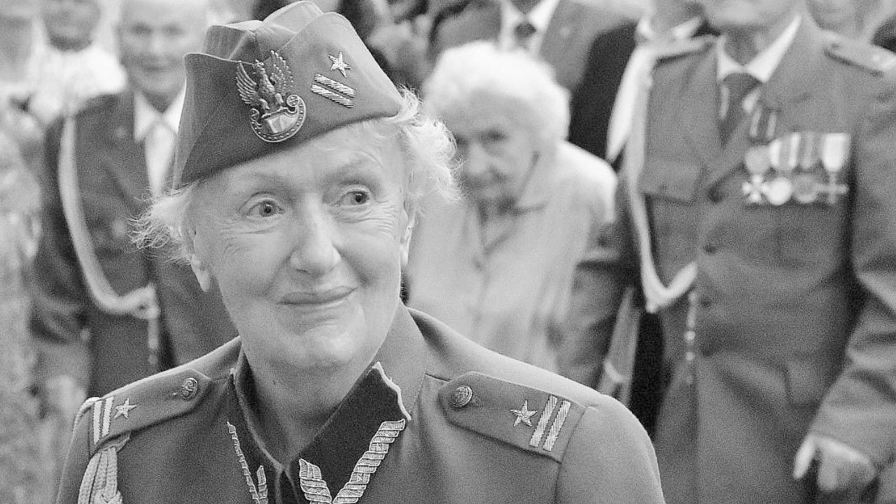 Żołnierz Powstania Warszawskiego,żołnierz Narodowych Sił Zbrojnych,zawsze walcząca o dobrą pamięć o NSZ - napisał o zmarłej Jan Kasprzyk (fot. TT/Jan Kasprzyk) Żołnierz Powstania Warszawskiego,żołnierz Narodowych Sił Zbrojnych,zawsze walcząca o dobrą pamięć o NSZ - napisał o zmarłej Jan Kasprzyk (fot. TT/Jan Kasprzyk)