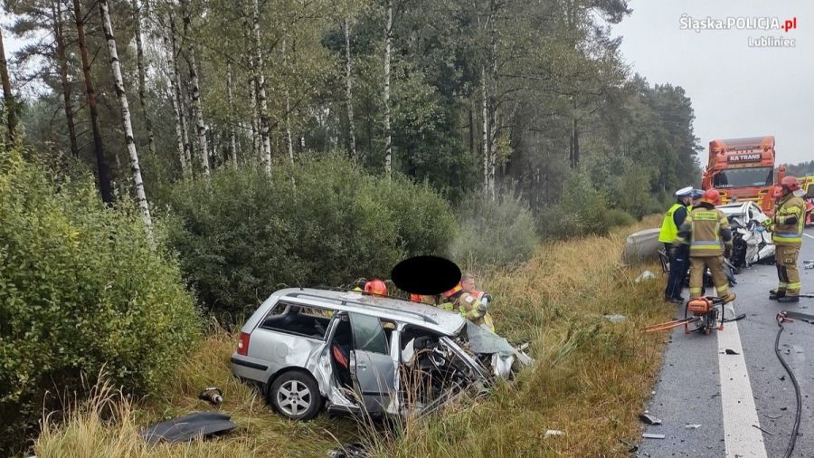 Śmiertelny wypadek DK11 Lubliniec Odolanów infiniti przyczyna (fot. KPP Lubliniec)