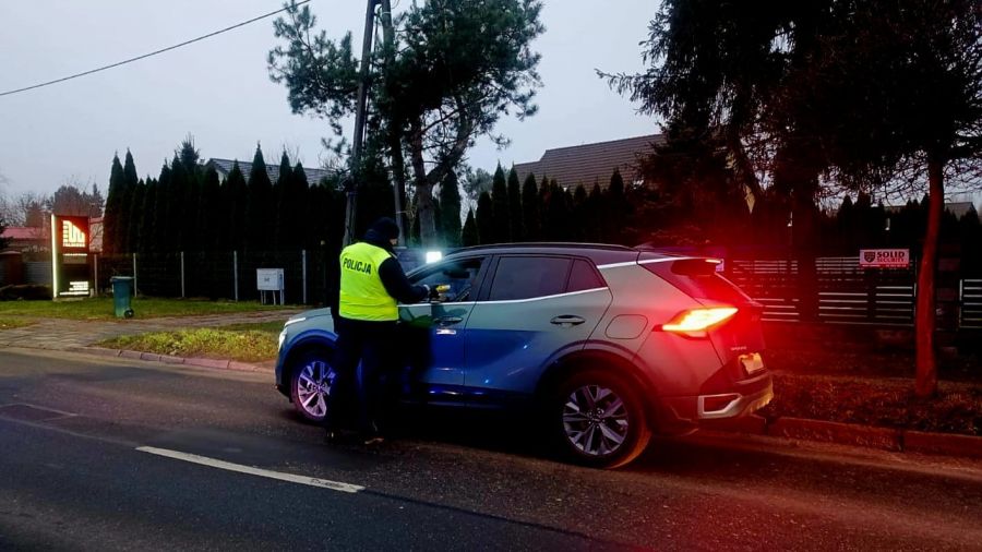 Kalisz: 74-latka zatrzymana przez policję, pędziła ponad 100 km/h (fot. KMP Kalisz, zdj. ilustracyjne)
