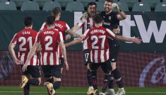 Piłkarze Athleticu cieszący się po awansie do półfinału Pucharu Króla (fot. Getty)