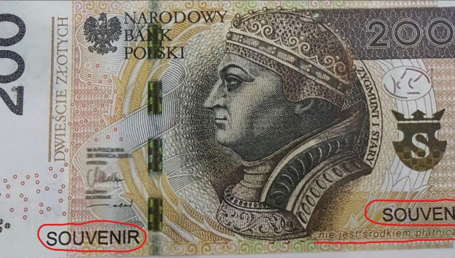Mokotowscy gangsterzy zapłacili zabawkowymi pieniędzmi (fot. policja)