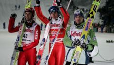 Ahonen, Ljoekelsoey i Janda na podium konkursu na dużej skoczni podczas MŚ 2005 (fot. Getty)
