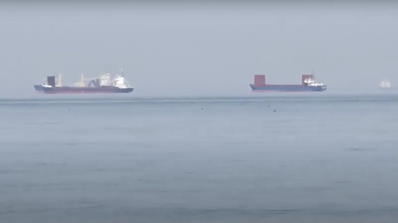 Internauta nagrał statki „latające” nad zatoką (fot. yt/ FLOU) Internauta nagrał statki „latające” nad zatoką (fot. yt/ FLOU)