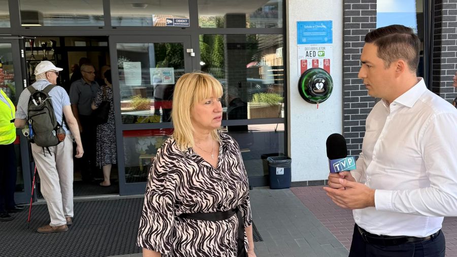 Burmistrzyni miasta Ząbki, Małgorzata Zyśk, w rozmowie z reporterm TVP / fot. Małgorzata Zyśk Burmistrz blisko ludzi/fb