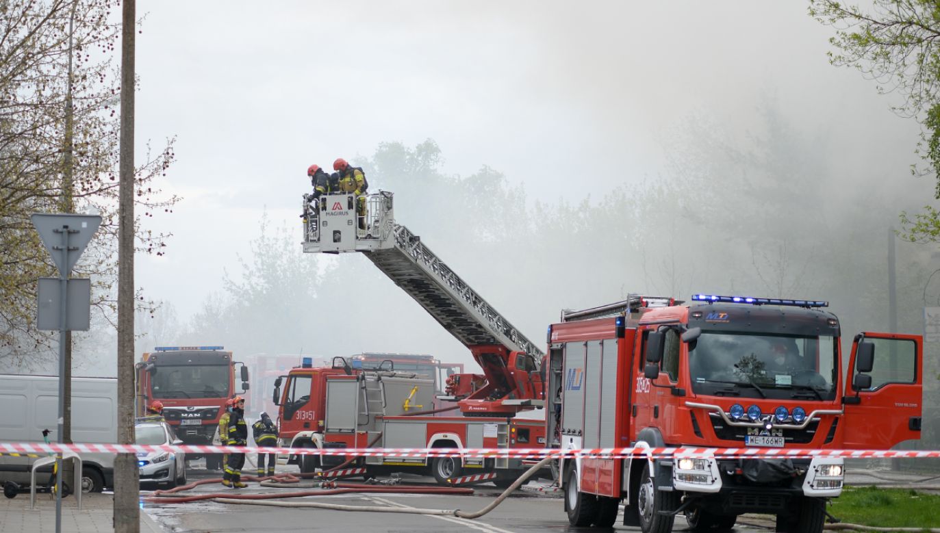 Akcja ratunkowa spowodowała utrudnienia w centrum Wałbrzycha (fot. PAP/ Marcin Obara, zdjęcie ilustracyjne)