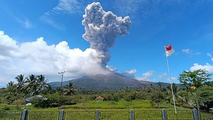 Najwyższy alert w Indonezji (fot. PVMBG/Xinhua News Agency/Forum)