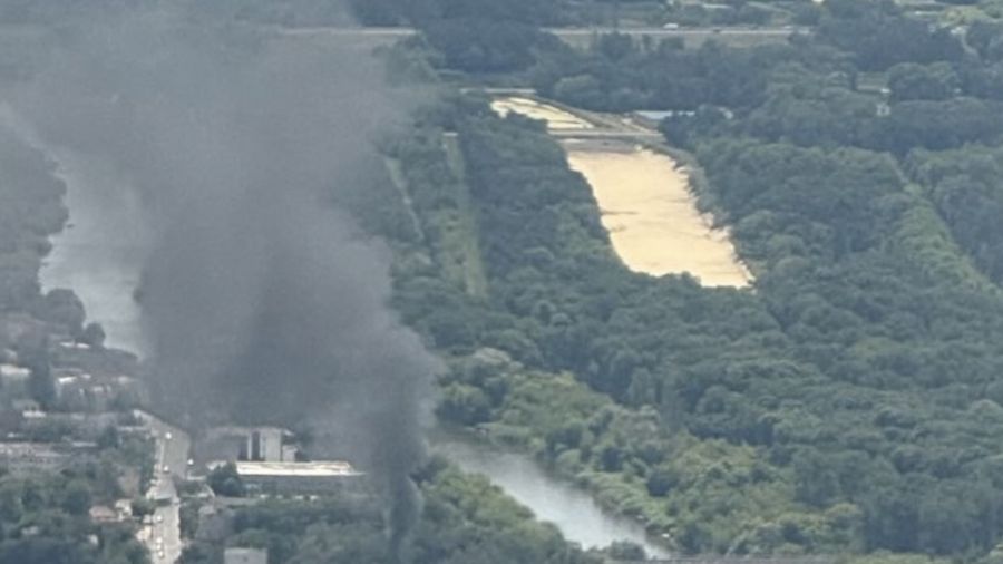 Pożar budynku gospodarczego, ul. Starołęcka w Poznaniu (fot. Poznan_moment)
