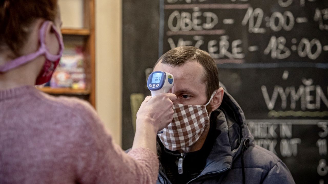 W testach biorą udział jedynie ci pacjenci, którzy się na to zgodzili (fot. PAP/EPA/MARTIN DIVISEK) W testach biorą udział jedynie ci pacjenci, którzy się na to zgodzili (fot. PAP/EPA/MARTIN DIVISEK)
