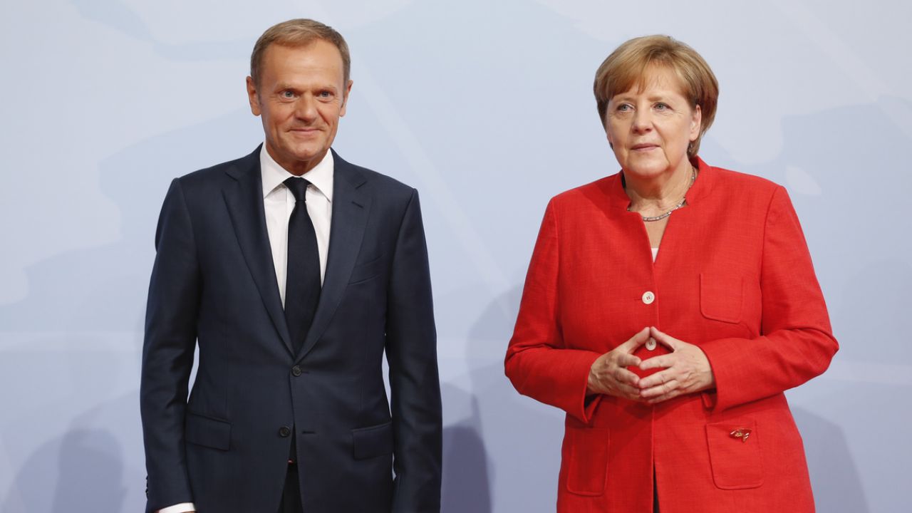 Donald Tusk i Angela Merkel (fot. Friedemann Vogel - Pool/Getty Images)