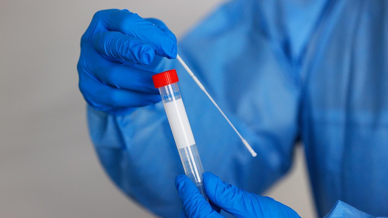 Farmaceuta będzie mógł wykonać m.in. test antygenowy (fot. Tom Pennington/Getty Images)