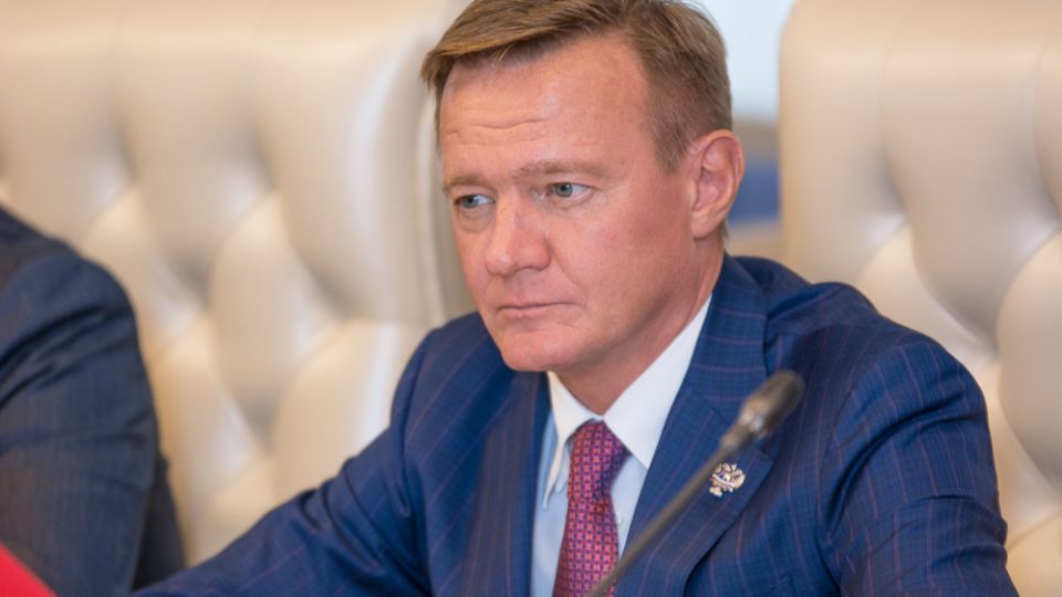 Russian ex-transport minister shoots himself