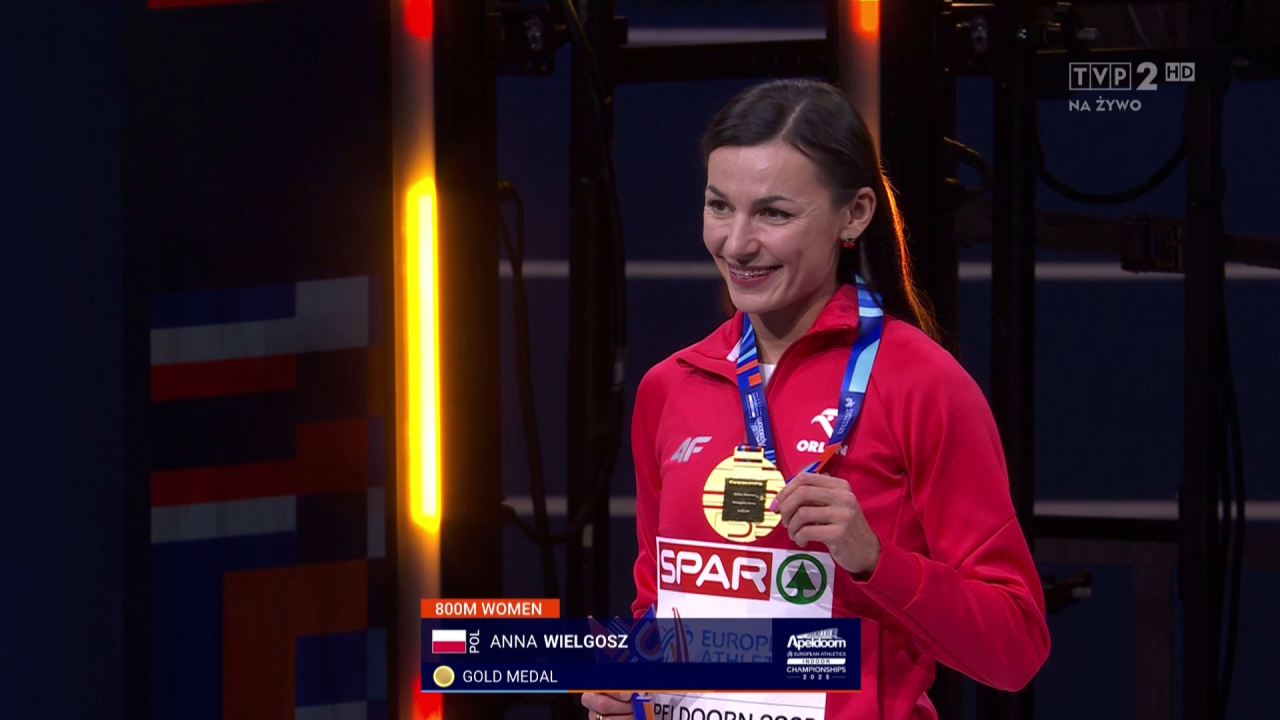 Halowe mistrzostwa Anna Wielgosz odebrała złoty medal - Main Image