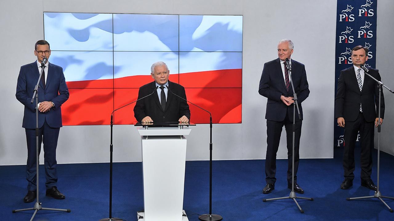 Liderzy Zjednoczonej Prawicy dyskutowali nad stanem koalicji rządzącej (fot. PAP/Radek Pietruszka) Liderzy Zjednoczonej Prawicy dyskutowali nad stanem koalicji rządzącej (fot. PAP/Radek Pietruszka)