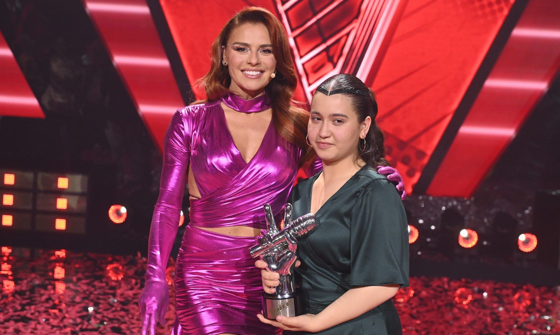 Wygraną w 7. edycji „The Voice Kids” wyśpiewała sobie Michell Siwak z drużyny Nataszy Urbańskiej (fot. Jan Bogacz/TVP)