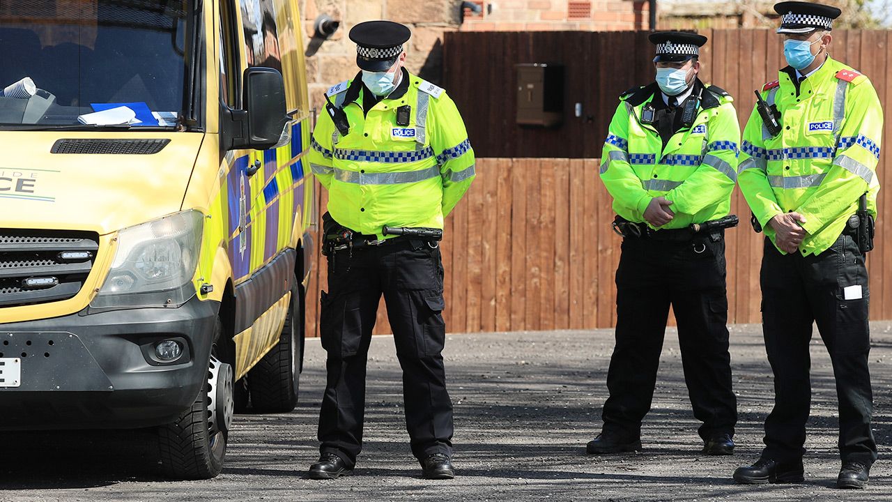 Komisarz podkreślił, że celem policji jest służenie wszystkim (fot. Danny Lawson/PA Images via Getty Images) Komisarz podkreślił, że celem policji jest służenie wszystkim (fot. Danny Lawson/PA Images via Getty Images)