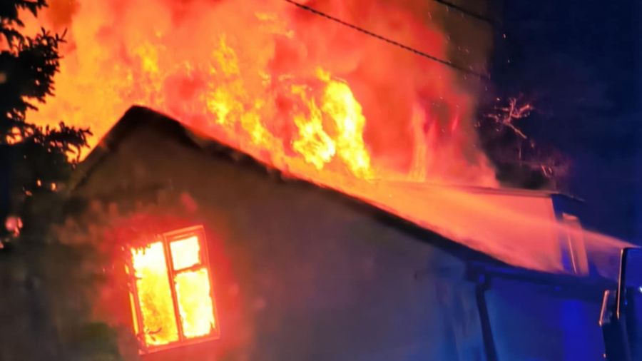 Siedliska, pożar domu jednorodzinnego, powiat koniński (fot. FB/OSP Ślesin)
