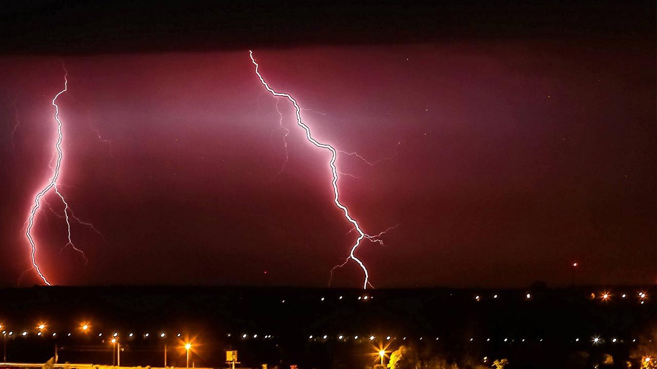 Prognoza pogody na wtorkowe popołudnie (fot. PAP/Piotr Augustyniaki) Prognoza pogody na wtorkowe popołudnie (fot. PAP/Piotr Augustyniaki)