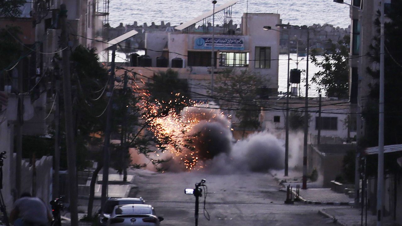 Hamas i Islamski Dżihad planują dalej ostrzeliwać Tel Awiw (fot. Mustafa Hassona/Anadolu Agency via Getty Images) Hamas i Islamski Dżihad planują dalej ostrzeliwać Tel Awiw (fot. Mustafa Hassona/Anadolu Agency via Getty Images)