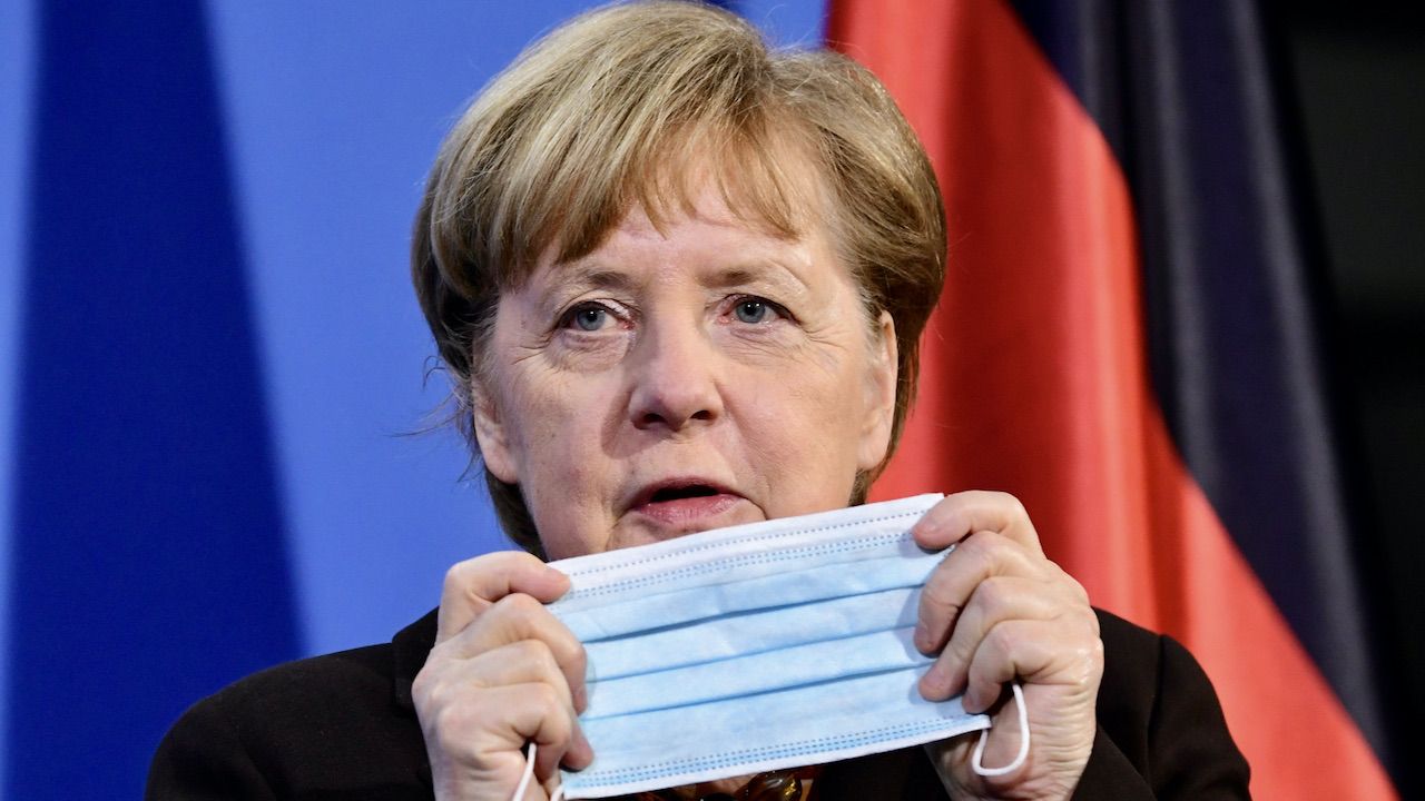 Angela Merkel i kryzys epidemiczny w Niemczech (fot. PAP/EPA/CLEMENS BILAN) Angela Merkel i kryzys epidemiczny w Niemczech (fot. PAP/EPA/CLEMENS BILAN)