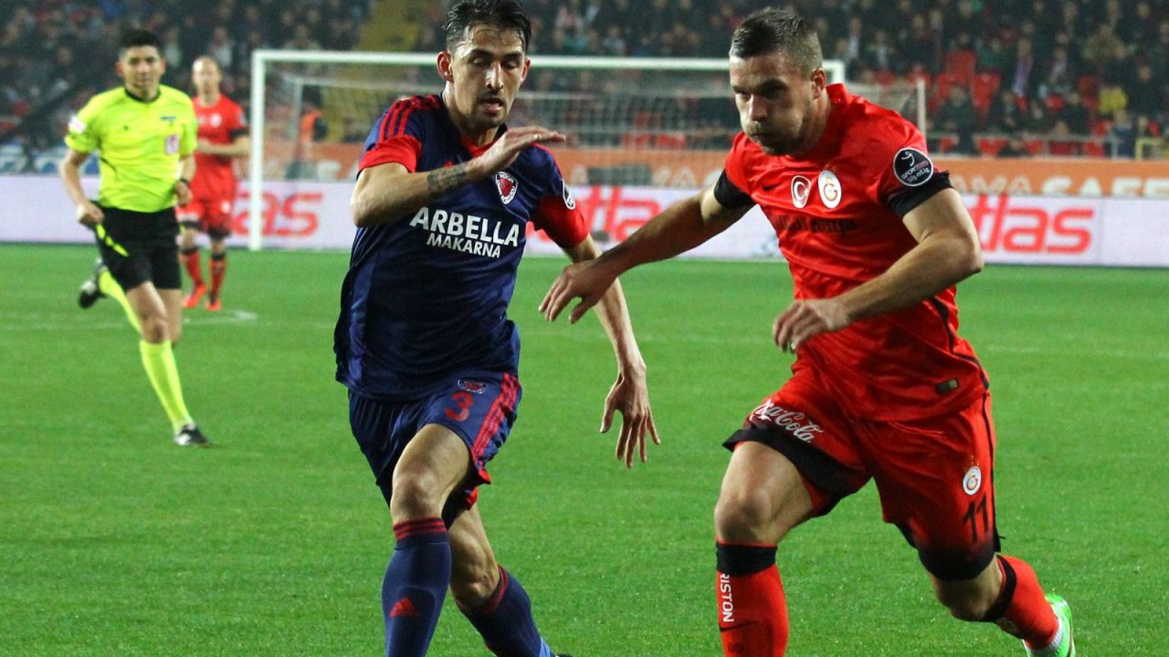 Lukas Podolski (P) z Galatasaray (fot. Getty Images)