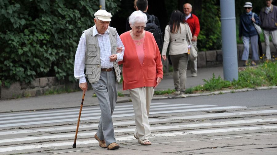 Pomóc Seniorom Zmierzyć Się Z Inflacją Początek Wypłat 14 Emerytury W Sierpniu Wideo 8380