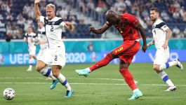 Belgia wygrywając mecz z Finlandią zapewniła sobie pierwsze miejsce w grupie B Euro 2020 (fot. PAP/EPA) Euro 2020: skrót meczu Belgia – Finlandia w Sankt Petersburgu