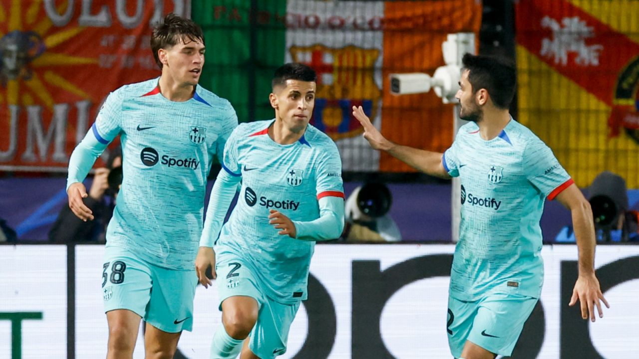 Marc Guiu (z lewej) opuścił FC Barcelona (fot. Getty)