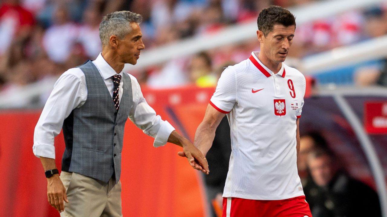 Robert Lewandowski i Paulo Sousa (fot. Getty Images)