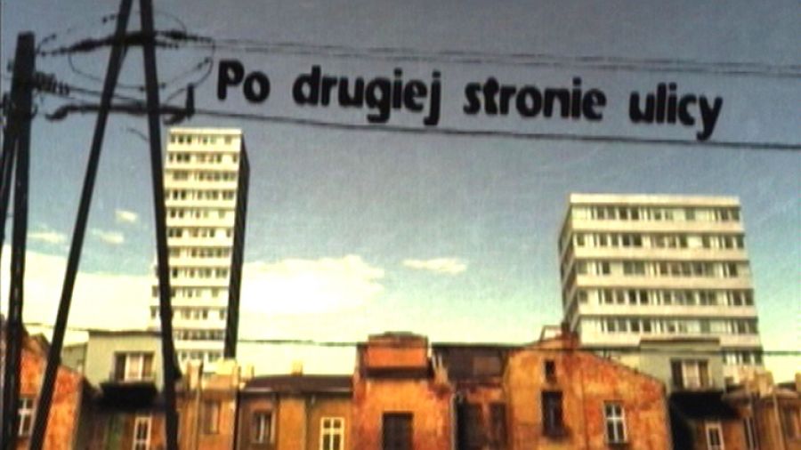 Po drugiej stronie ulicy