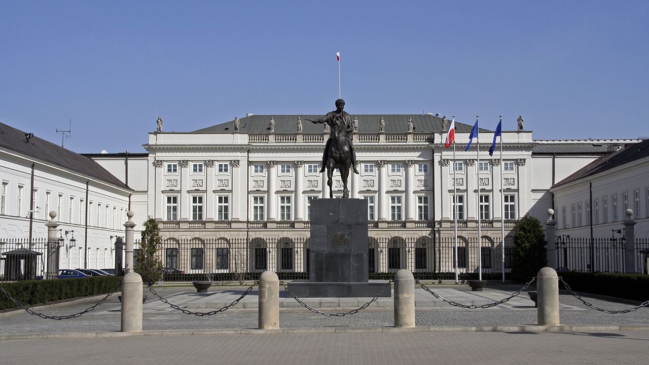 61 proc. ankietowanych dobrze oceniło pracę Andrzeja Dudy (fot. Shutterstock/Bartlomiej K. Kwieciszewski) 61 proc. ankietowanych dobrze oceniło pracę Andrzeja Dudy (fot. Shutterstock/Bartlomiej K. Kwieciszewski)