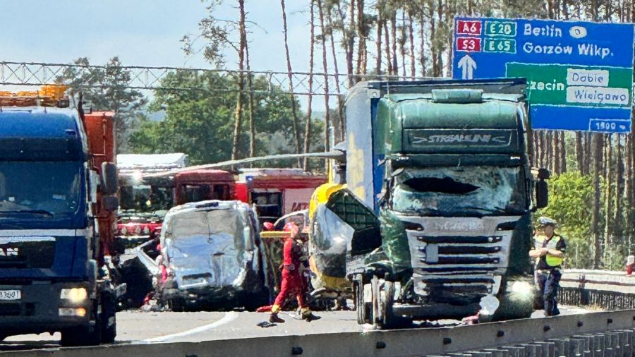 Wypadek na S3 między Kijewem a Rzęśnicą (źródło: A.Wójcik)