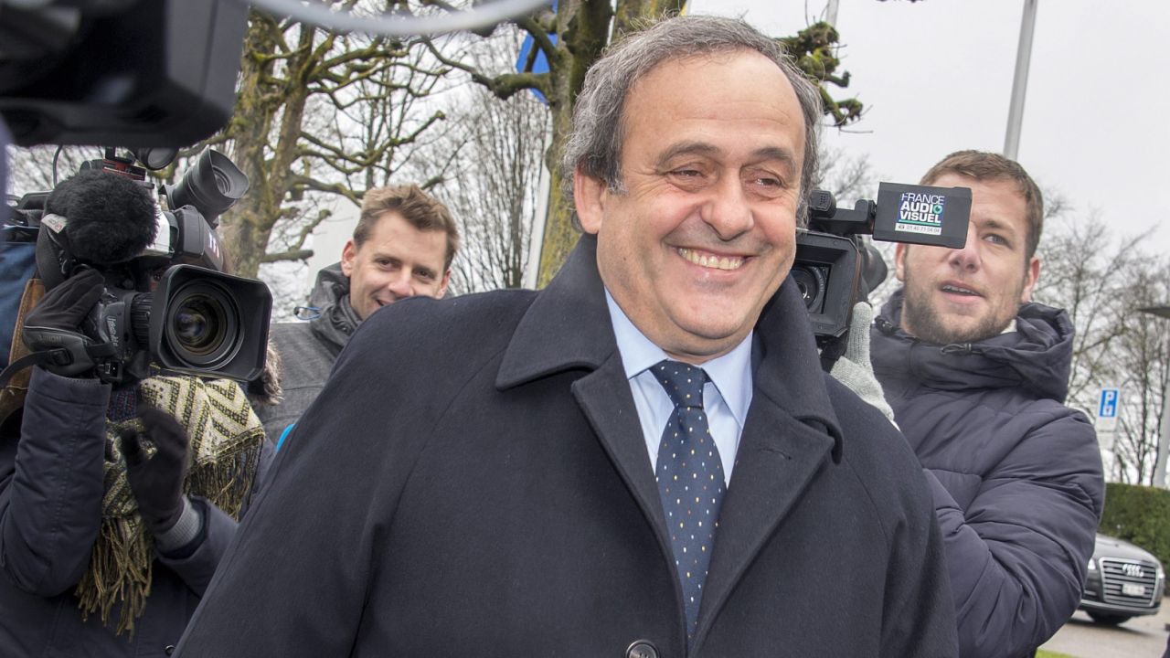 Michel Platini zeznawał aż osiem godzin (fot. PAP/EPA/WALTER BIERI)