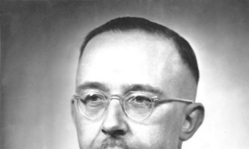 Heinrich Himmler, Reichsführer-SS i twórca Ahnenerbe. Fot. Bundesarchiv, Bild 183-S72707 / CC-BY-SA 3.0, CC BY-SA 3.0 de, Wikimedia